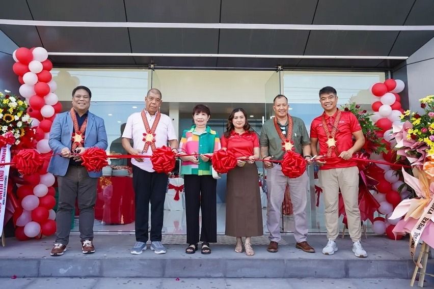 Chery Isabela ribbon cutting 
