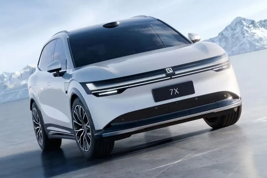 Zeekr 7X EV revealed in China