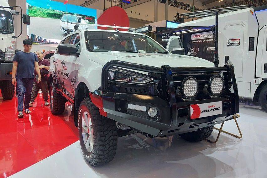 Isuzu D-Max SC dan Mu-X Terbaru Tampil di GIIAS 2024