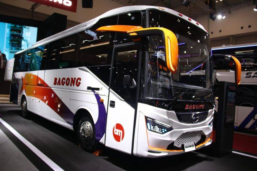 Hino Tampilkan Bus Space Frame dan Program Menarik di GIIAS 2024