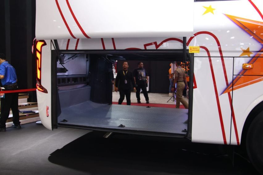 Hino Bus AK 240 GIIAS 2024