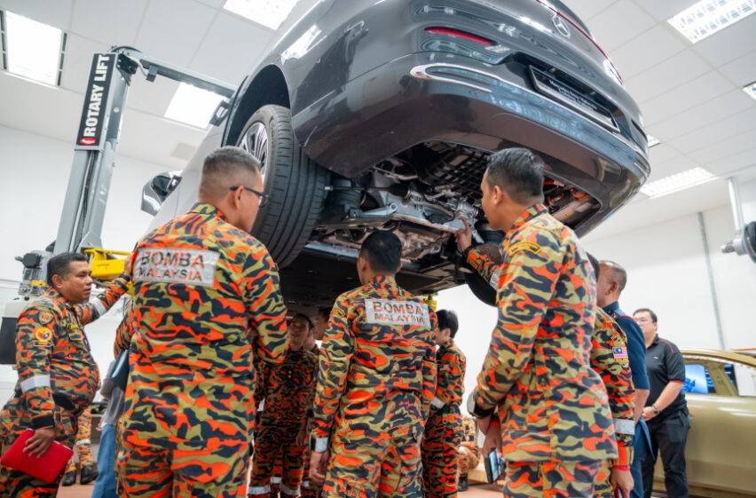 Mercedes-Benz Malaysia trains Bomba for EV emergency response 