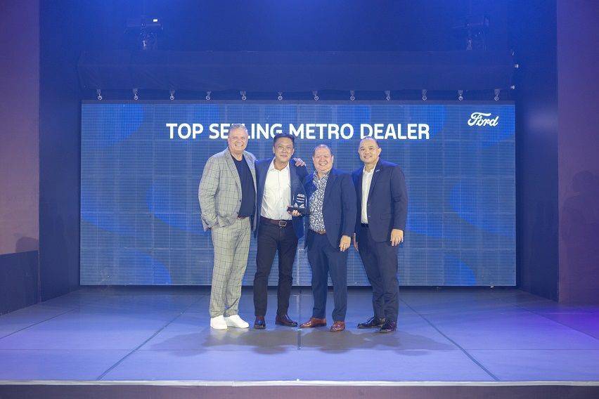 Ford honors top-performing consultants, dealers