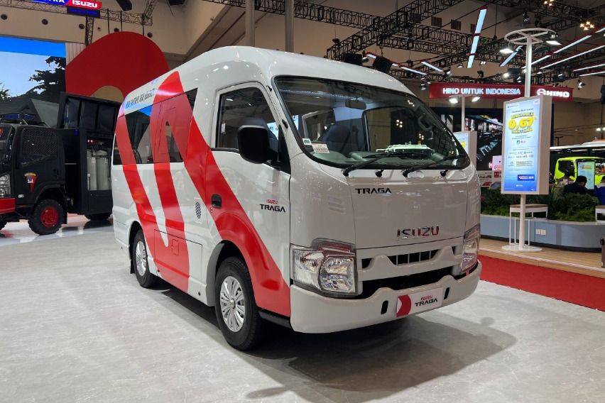 Spesifikasi Isuzu Traga Bus yang Melantai di GIIAS 2024