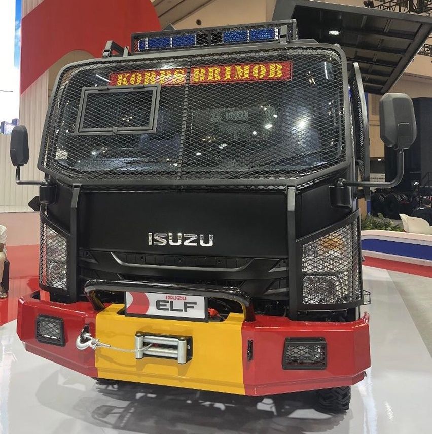 Isuzu Elf Korps Brimob