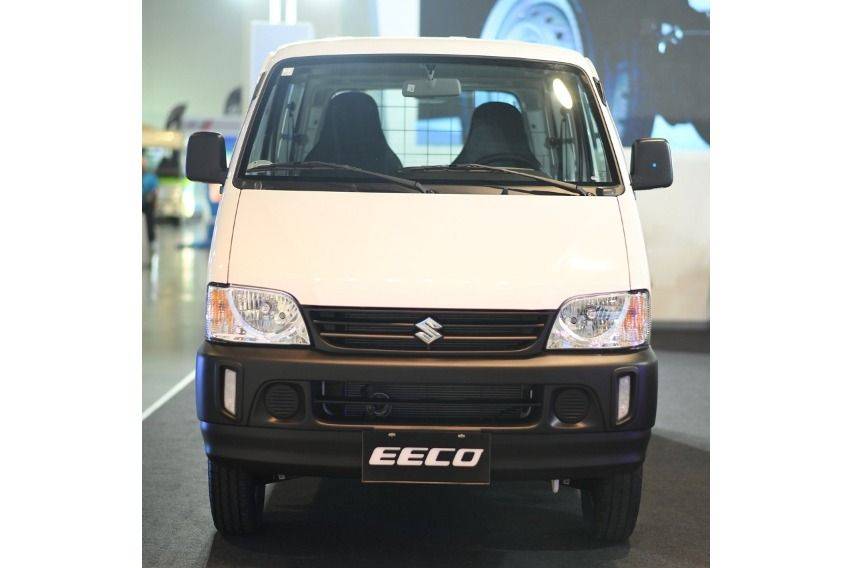 Suzuki PH displays Eeco nameplate