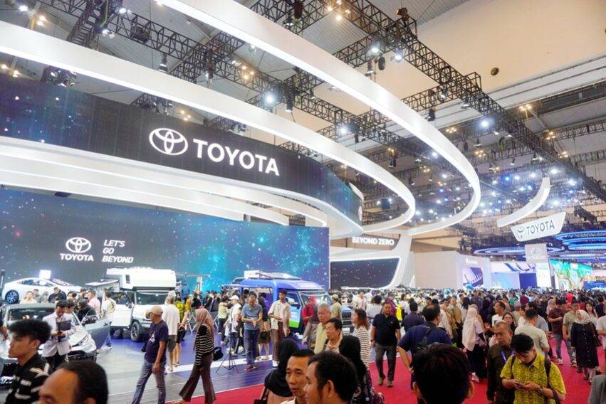 Pemesanan Toyota di GIIAS 2024 Didominasi Kijang Innova dan Avanza-Veloz