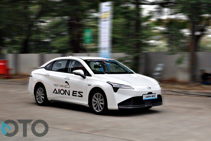 First Drive Aion ES: Cocok Buat Sedan EV Pertama Kalian!