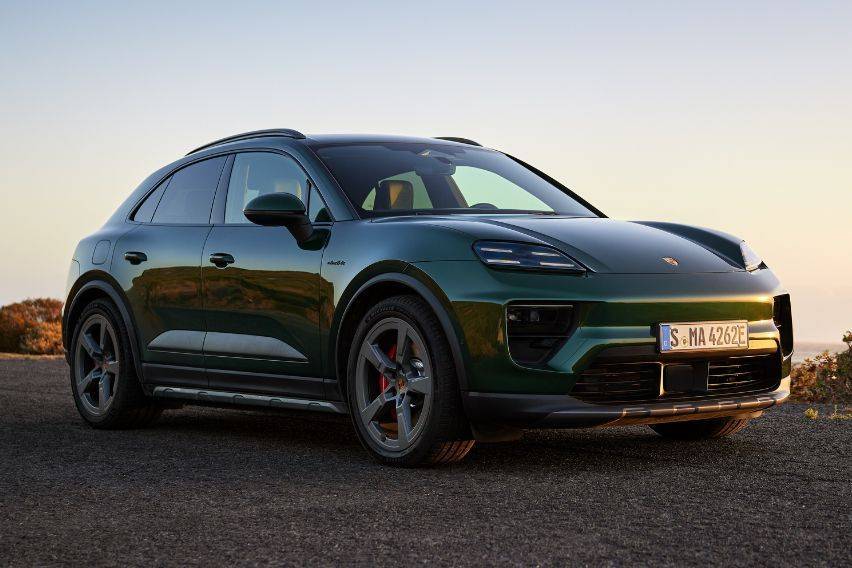 Porsche expands Macan model range