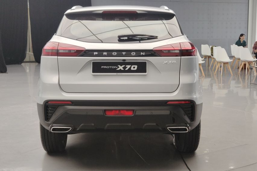 2025 Proton X70