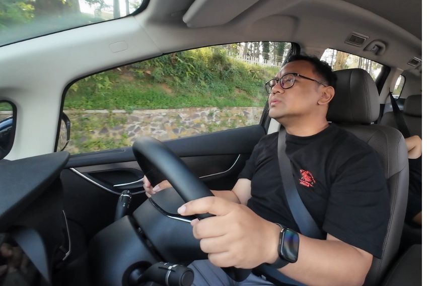 Review test drive BYD M6