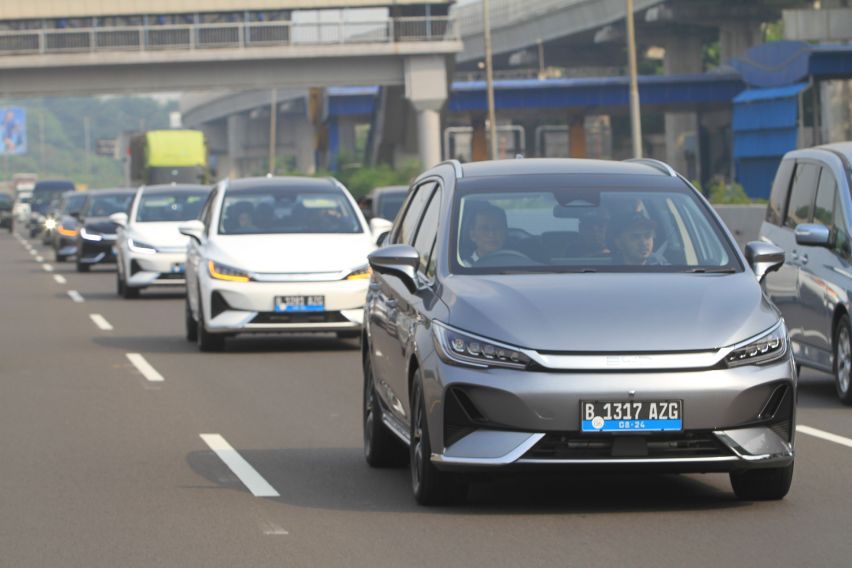 Review test drive BYD M6