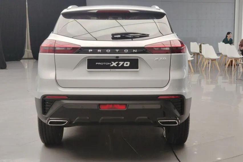 2025 Proton X70