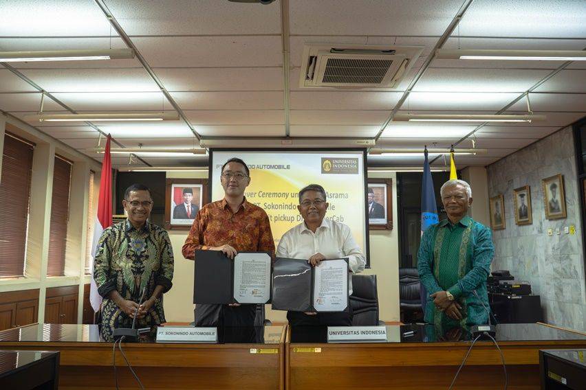 Sokonindo Automobile Donasikan DFSK Super Cab untuk Universitas Indonesia