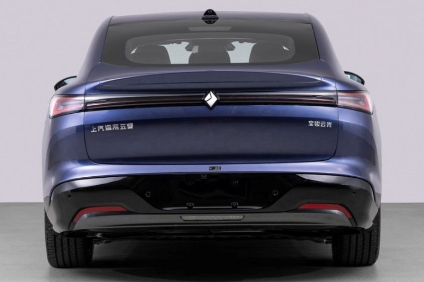 เผยโฉม Baojun Yunguang รถซีดานรุ่นใหม่ที่มาพร้อมขุมพลังไฟฟ้า EV และ Plug-in Hybrid เบนซิน 1.5 ลิตร