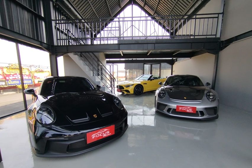 POIN (Pusat Otomotif Indonesia) PIK 2