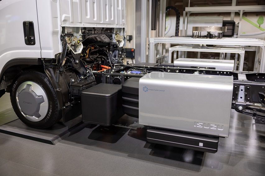 Isuzu Battery Swapping 1