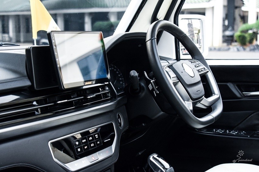 Pindad Maung MV3 Pope Mobile