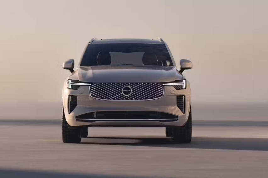 2025 Volvo XC90 อัปเดต SUV เก่าแก่กว่าทศวรรษให้มีรูปลักษณ์และเทคโนโลยีใหม่