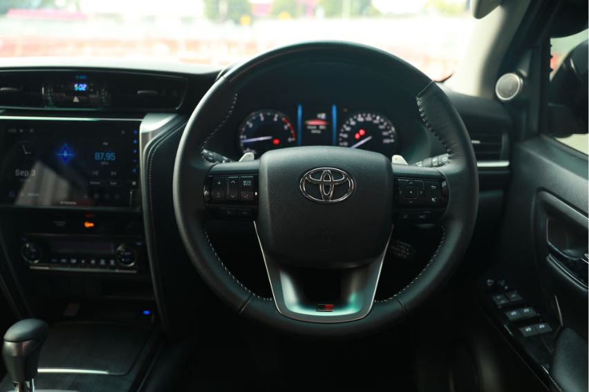 New Toyota Fortuner 4x2 VRZ