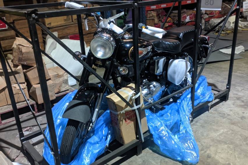 Bea Cukai Lelang Royal Enfield Bullet 350 Black Gold Mulai Rp30 Jutaan! 