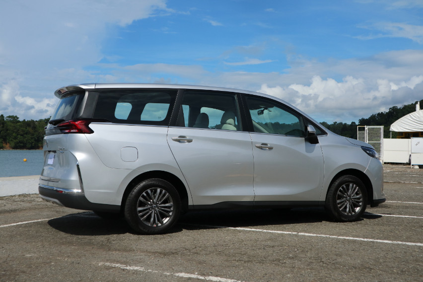 rear quarter shot of MG G50 Plus