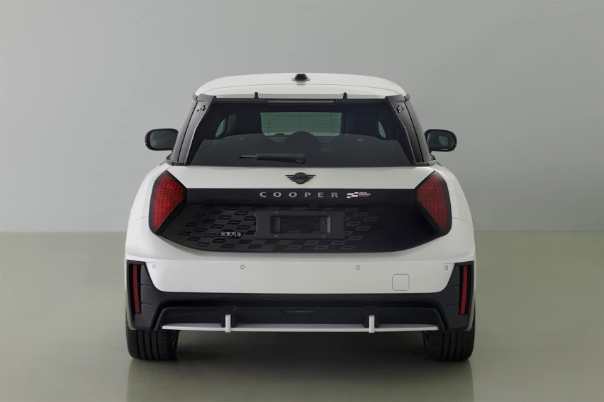 2025 Mini JCW Cooper E