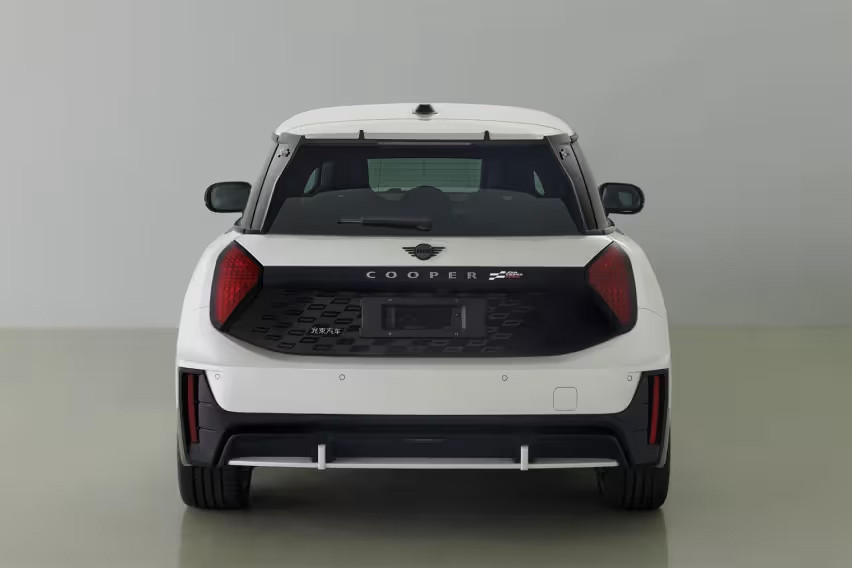 Mini Cooper JCW ไฟฟ้า 100% มาพร้อมกำลัง 258 แรงม้า