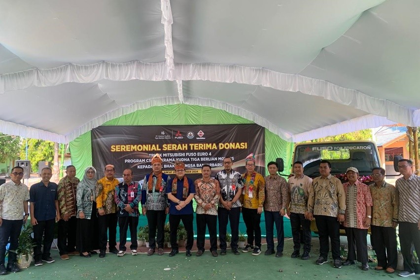 KTB donasi Mitsubishi Fuso Canter EURO 4