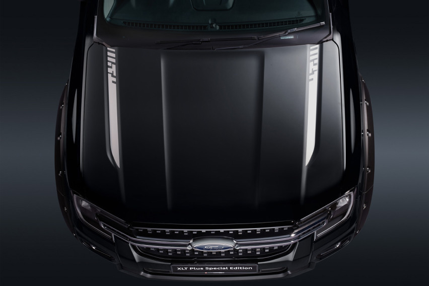 Ranger XLT Plus Special Edition - Matte Sports Hood Decal: