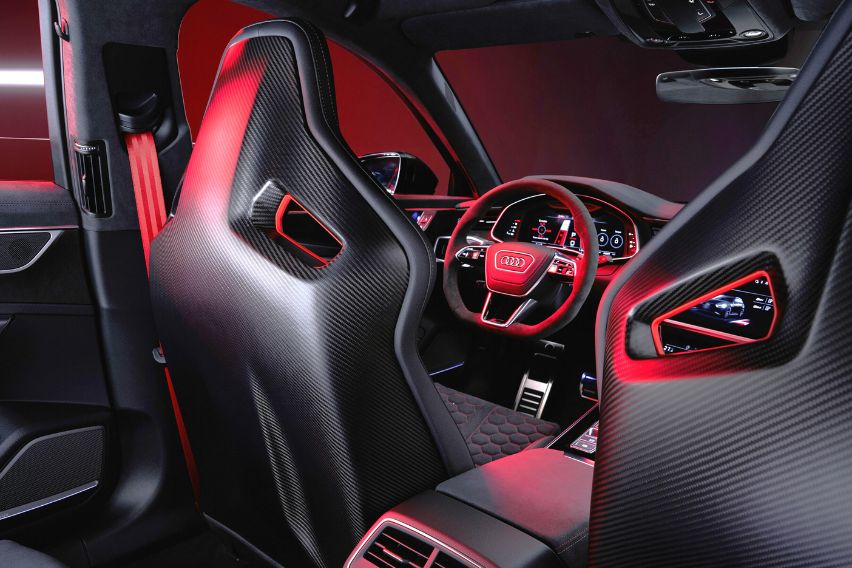 A peek inside the Audi RS 6 Avant GT.