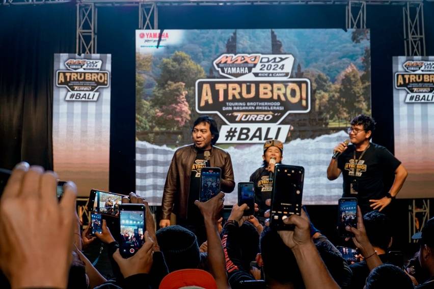 Puncak Acara Maxi Yamaha Day di Bali Dimeriahkan Komeng dan Adul