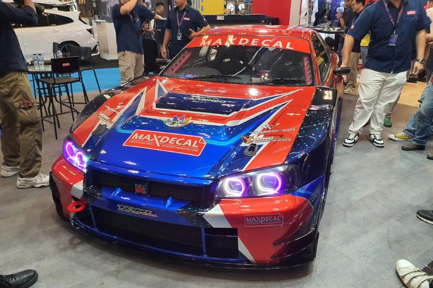 Maxdecal Nissan GT-R