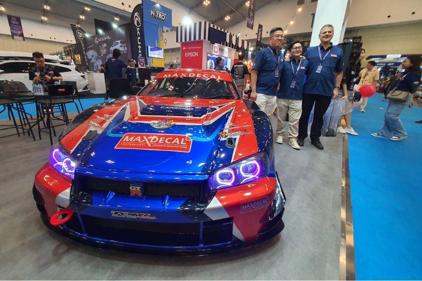 Maxdecal Hias Nissan GT-R R34 Ini Layaknya Pakai Airbrush