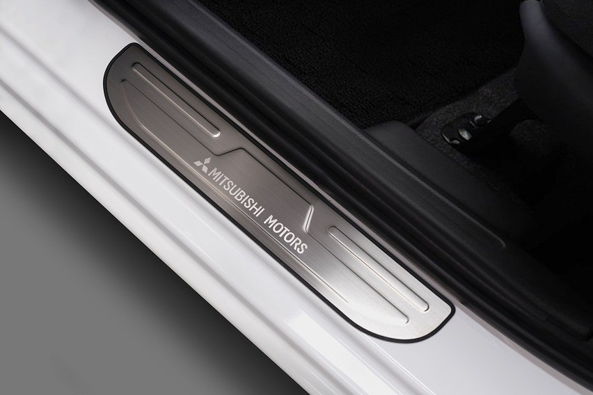 Mirage G4 Black Series Scuff Plate