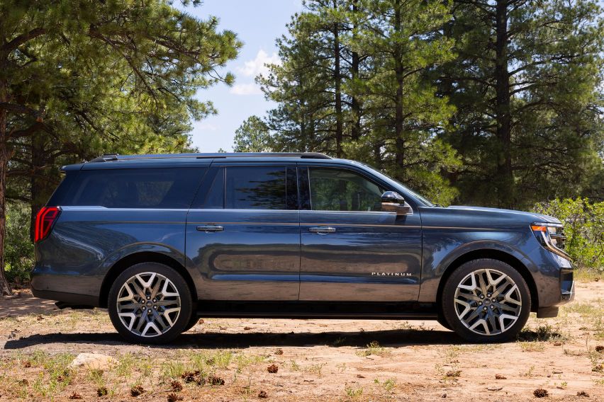next-gen Ford Expedition side