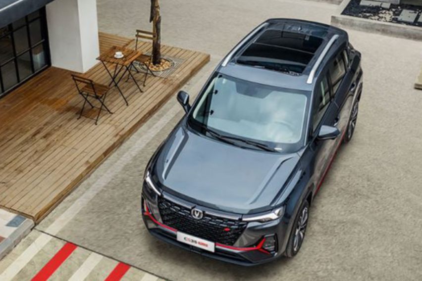 Changan CS35 Plus parked near some buildings