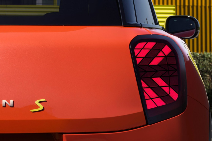 Mini Aceman Union Jack tail lights