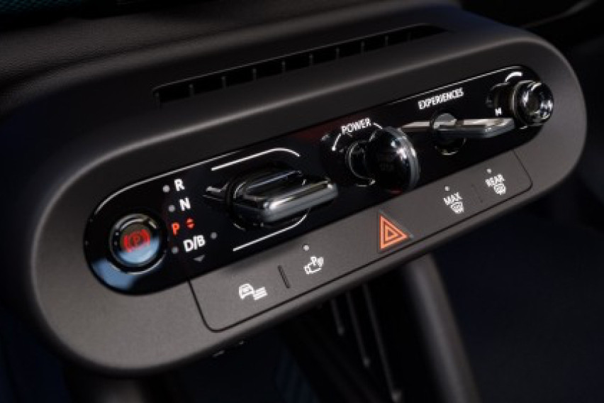 Mini Aceman toggle bar