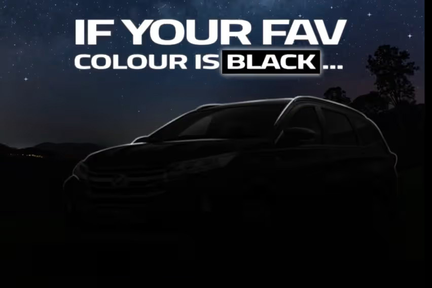 Perodua Aruz Blacck edition