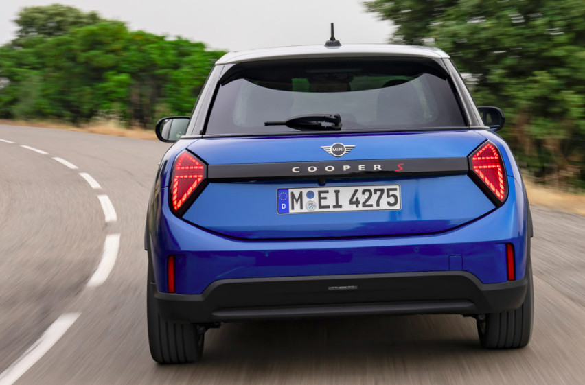 new MINI Cooper S 5-Door rear