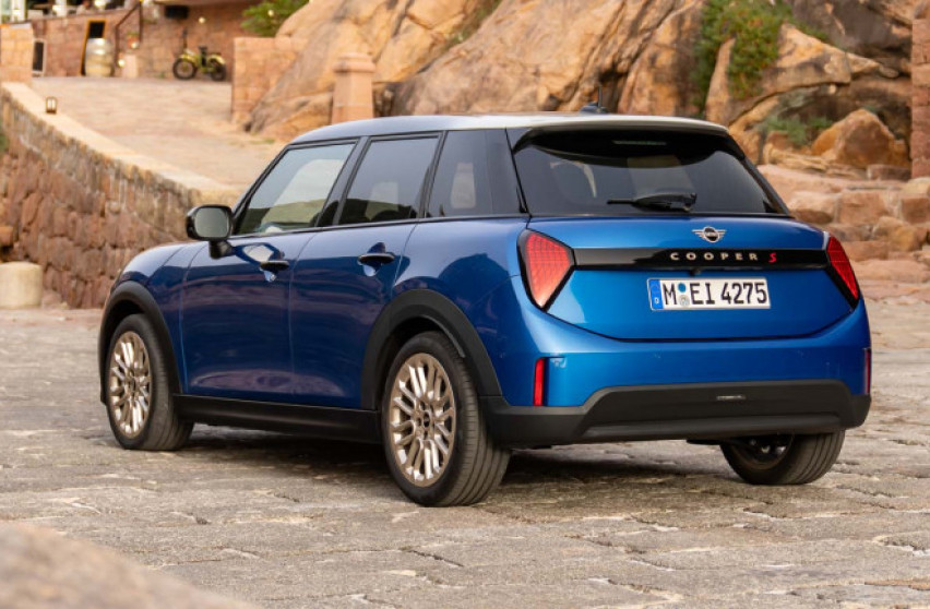 new MINI Cooper S 5-Door side-rear profile