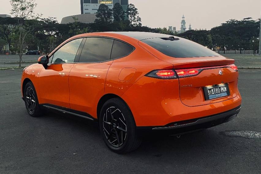 Aion Hyptec HT tampak belakang