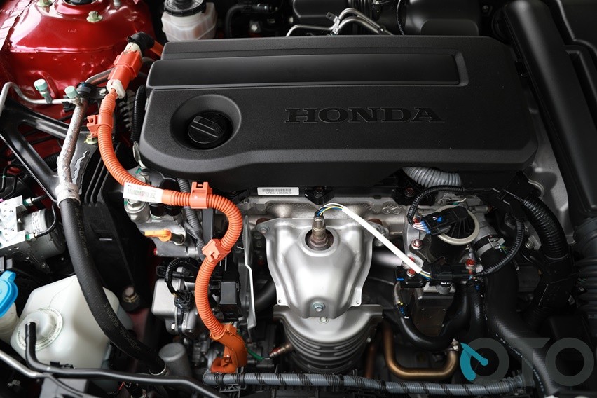 Review Honda Accord RS e:HEV