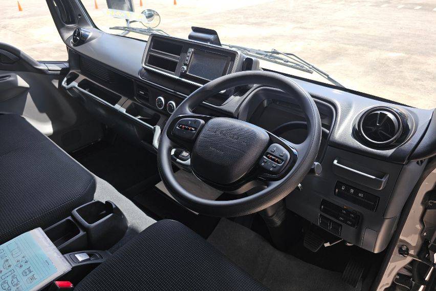 Fuso eCanter interior 2