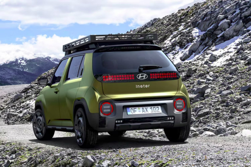 Hyundai Inster rear-view