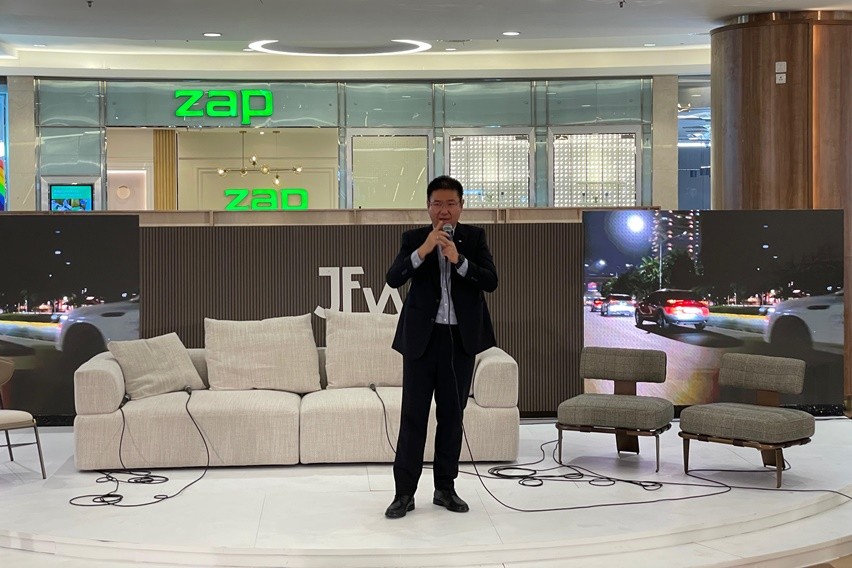 Mazda Jakarta Fashion Week (JFW) 2025 Pondok Indah Mall