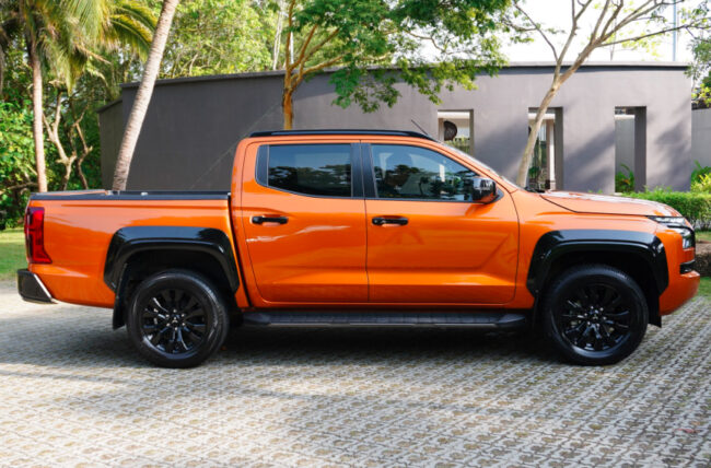 2024 Mitsubishi Triton review side profile