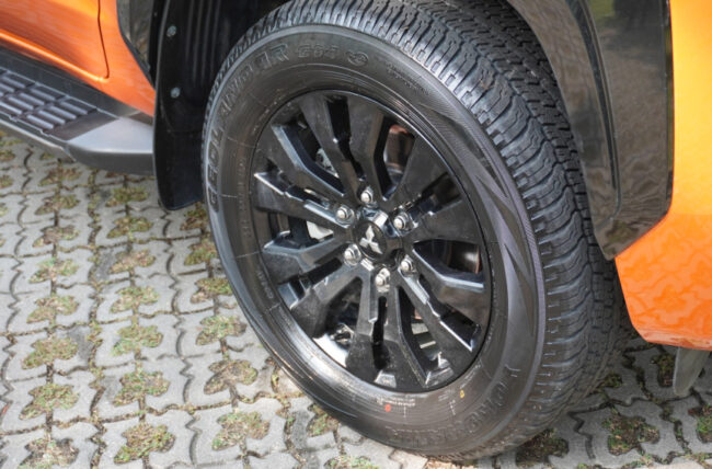 2024 Mitsubishi Triton review tyre