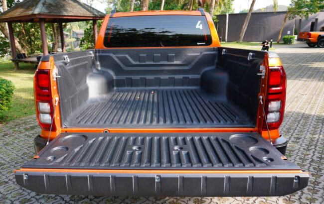 2024 Mitsubishi Triton review truck bed